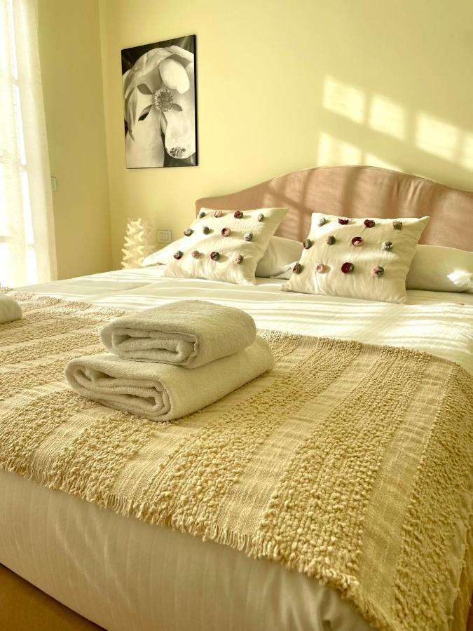 Luxury Four-Room Apartment In Monza Centro - 2 Min Walk To Train Station Exterior foto